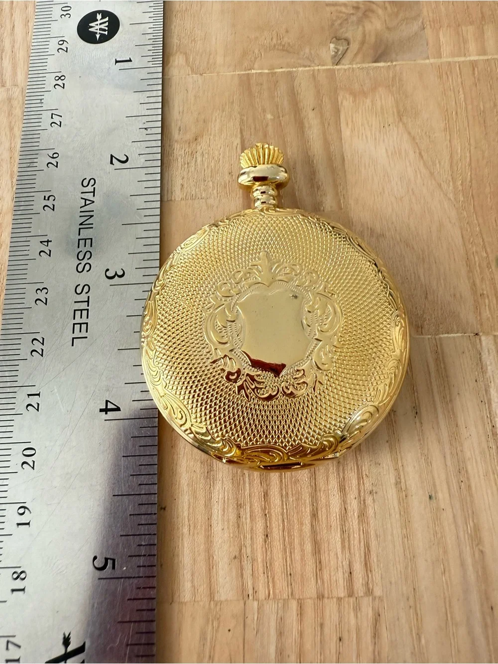 Geneva gold tone pocket watch NEW BATTERY